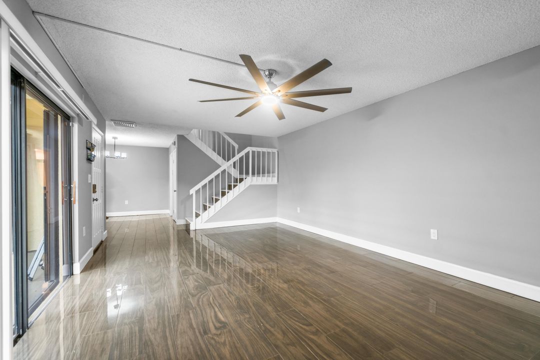 For Rent: $2,700 (2 beds, 2 baths, 1236 Square Feet)