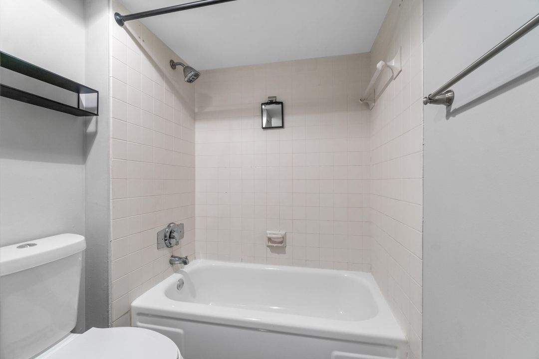 For Rent: $2,700 (2 beds, 2 baths, 1236 Square Feet)