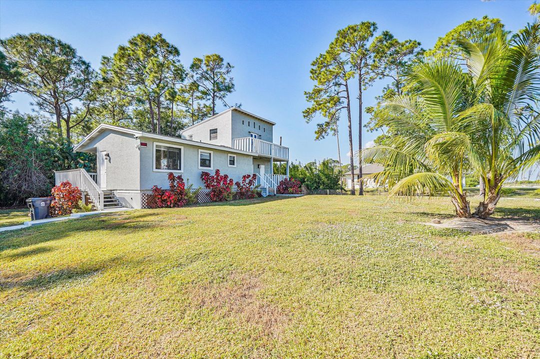 For Sale: $529,000 (3 beds, 2 baths, 1392 Square Feet)