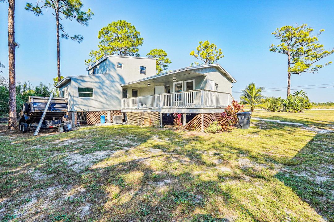 For Sale: $529,000 (3 beds, 2 baths, 1392 Square Feet)