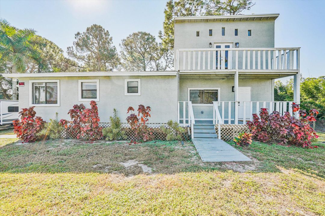 For Sale: $529,000 (3 beds, 2 baths, 1392 Square Feet)