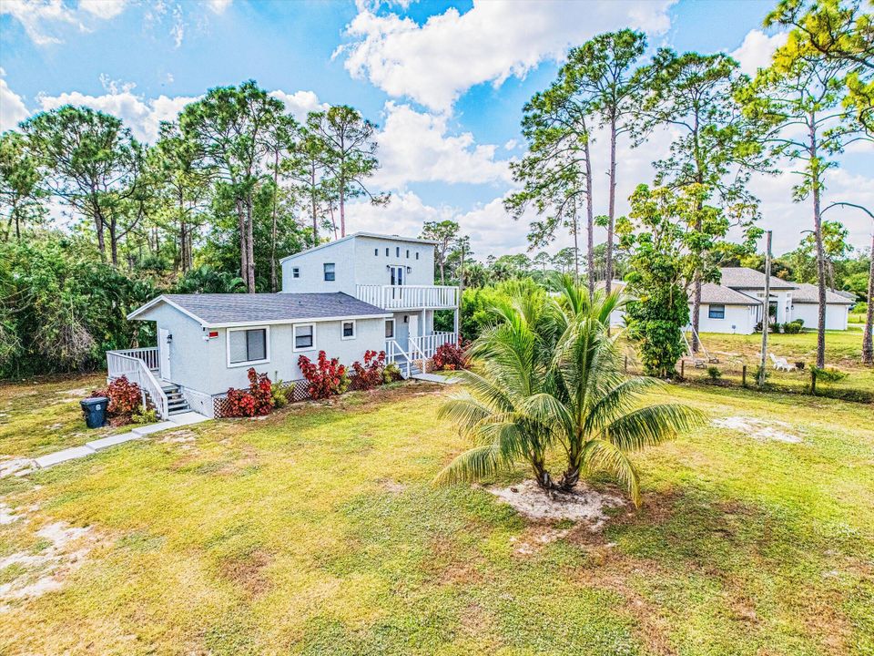 For Sale: $529,000 (3 beds, 2 baths, 1392 Square Feet)