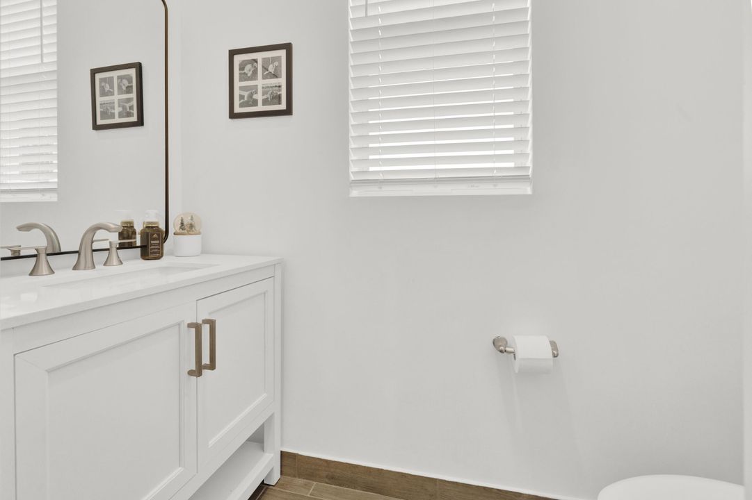 待售: $565,000 (4 贝兹, 2 浴室, 1750 平方英尺)