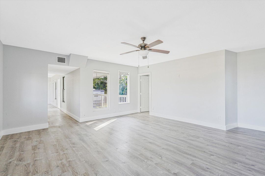 For Sale: $529,000 (3 beds, 2 baths, 1392 Square Feet)