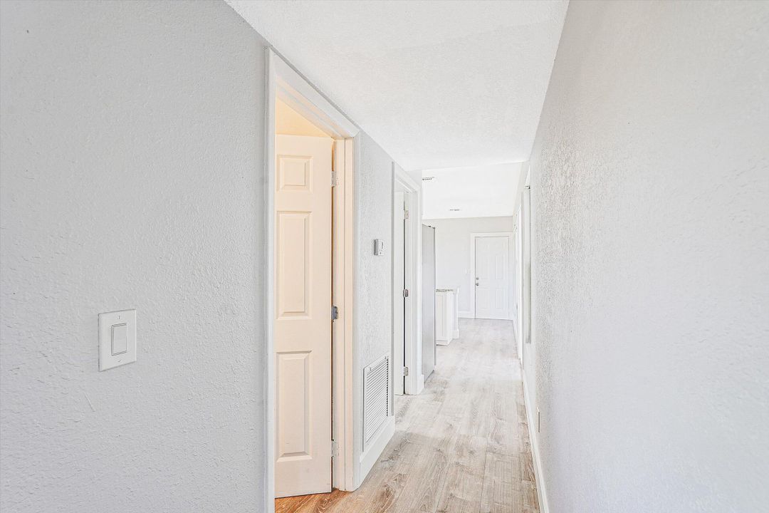 For Sale: $529,000 (3 beds, 2 baths, 1392 Square Feet)