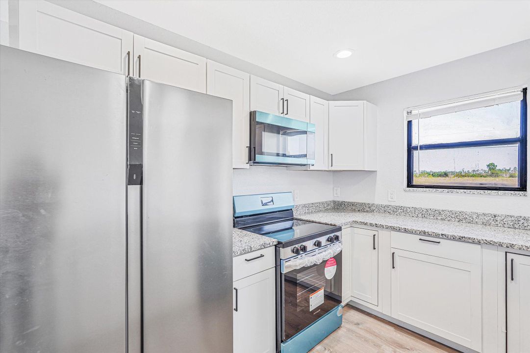 For Sale: $529,000 (3 beds, 2 baths, 1392 Square Feet)