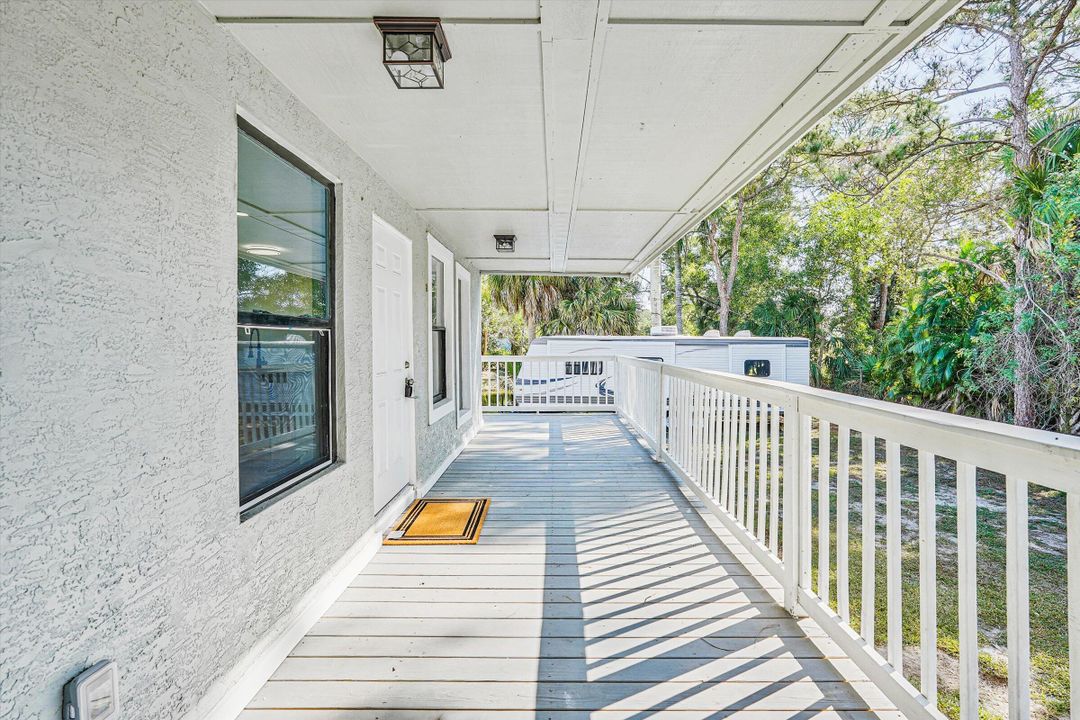 For Sale: $529,000 (3 beds, 2 baths, 1392 Square Feet)