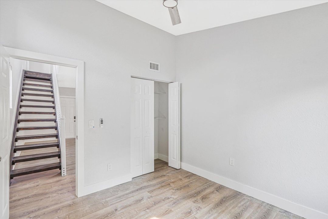 For Sale: $529,000 (3 beds, 2 baths, 1392 Square Feet)