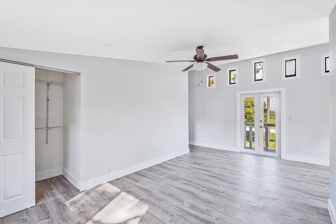 For Sale: $529,000 (3 beds, 2 baths, 1392 Square Feet)