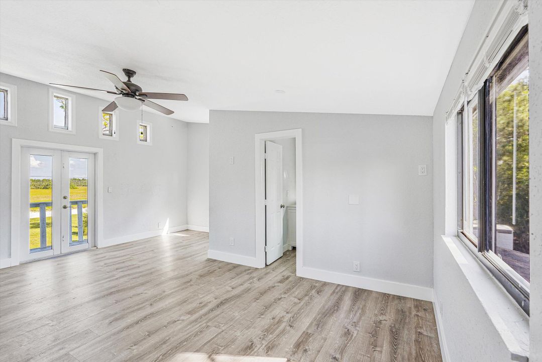 For Sale: $529,000 (3 beds, 2 baths, 1392 Square Feet)