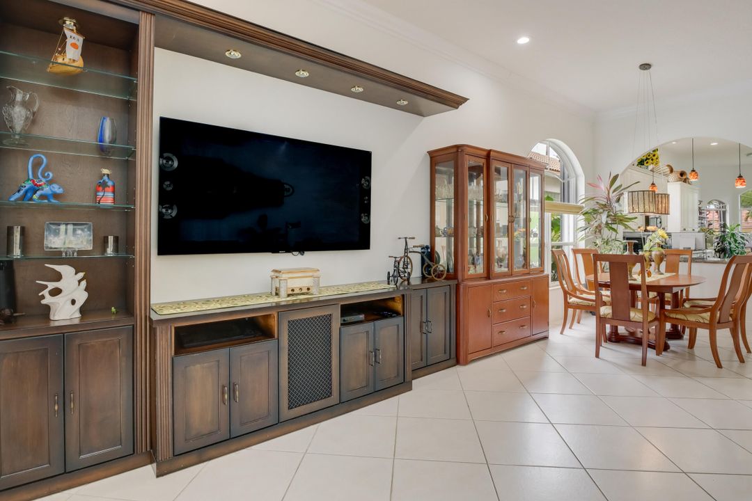 For Rent: $5,500 (3 beds, 2 baths, 2240 Square Feet)