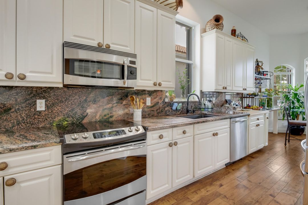 For Rent: $5,500 (3 beds, 2 baths, 2240 Square Feet)