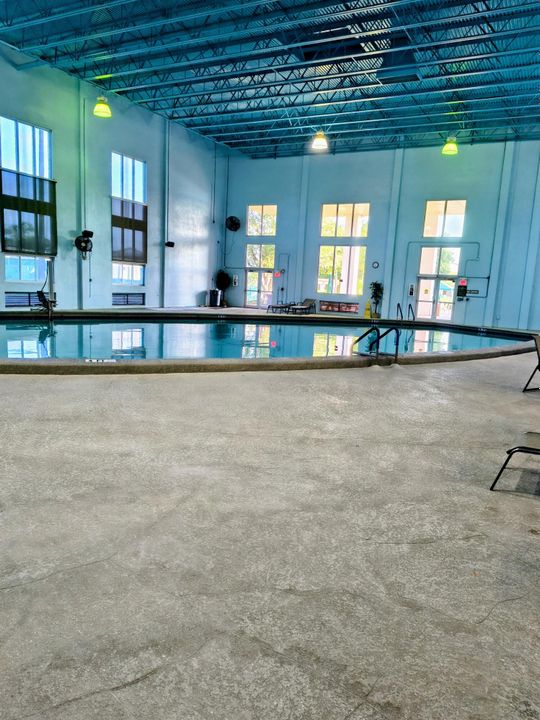 待售: $159,900 (2 贝兹, 2 浴室, 1215 平方英尺)