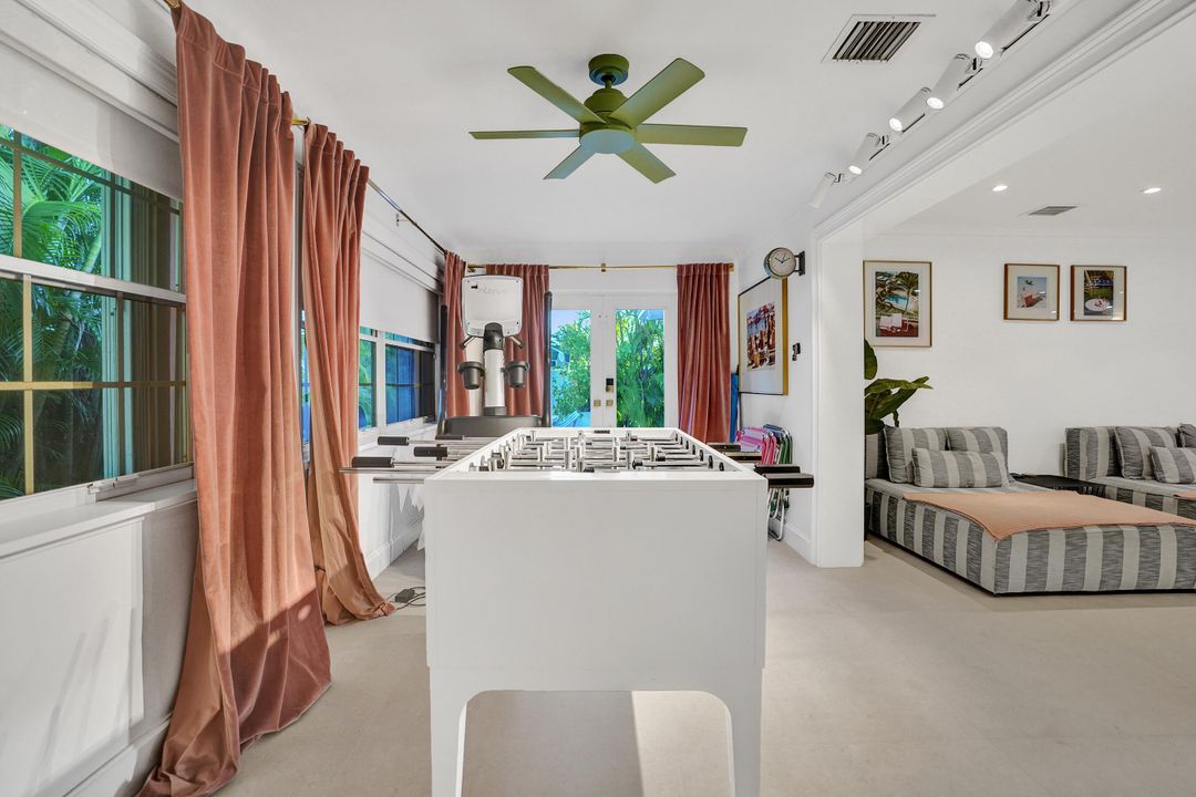 En Venta: $1,795,000 (3 camas, 2 baños, 1737 Pies cuadrados)