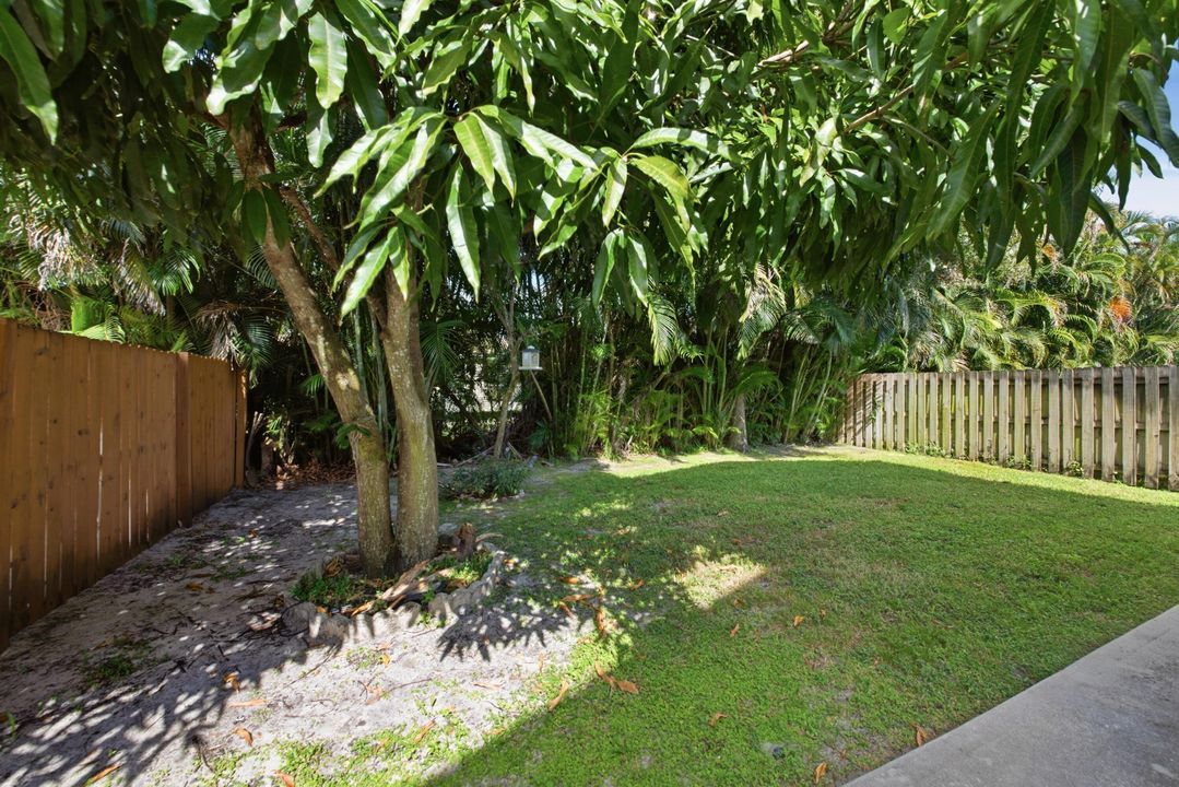 For Sale: $574,900 (4 beds, 2 baths, 2299 Square Feet)