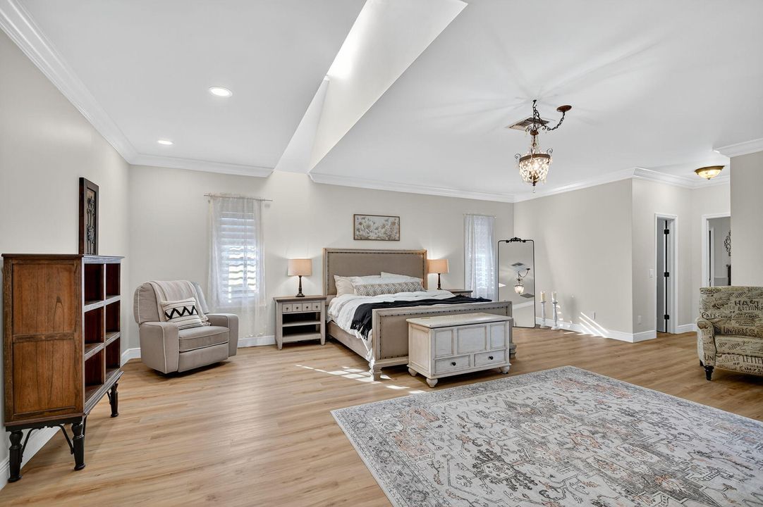 For Sale: $1,799,900 (5 beds, 4 baths, 4178 Square Feet)