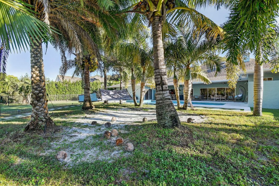 For Sale: $1,799,900 (5 beds, 4 baths, 4178 Square Feet)