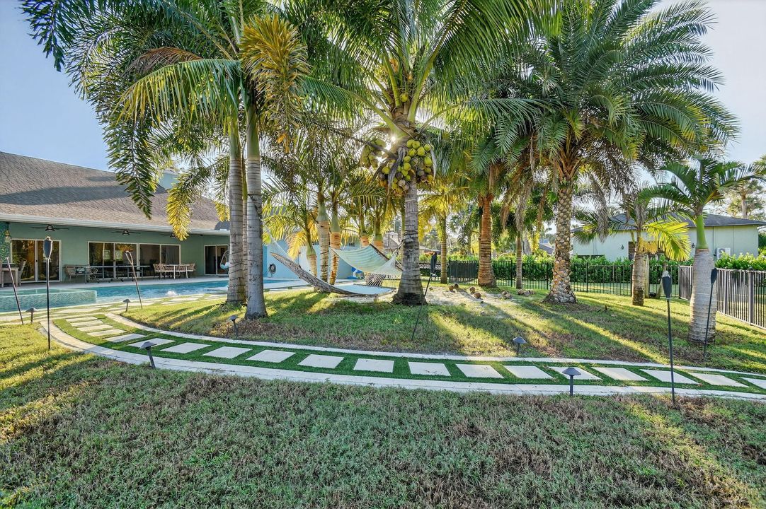 For Sale: $1,799,900 (5 beds, 4 baths, 4178 Square Feet)