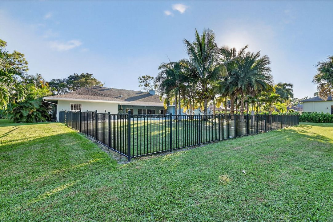 For Sale: $1,799,900 (5 beds, 4 baths, 4178 Square Feet)