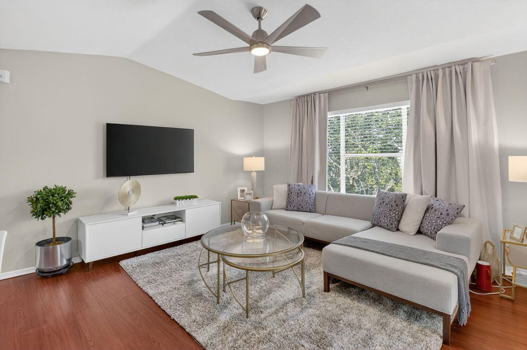 En Venta: $224,900 (1 camas, 1 baños, 586 Pies cuadrados)