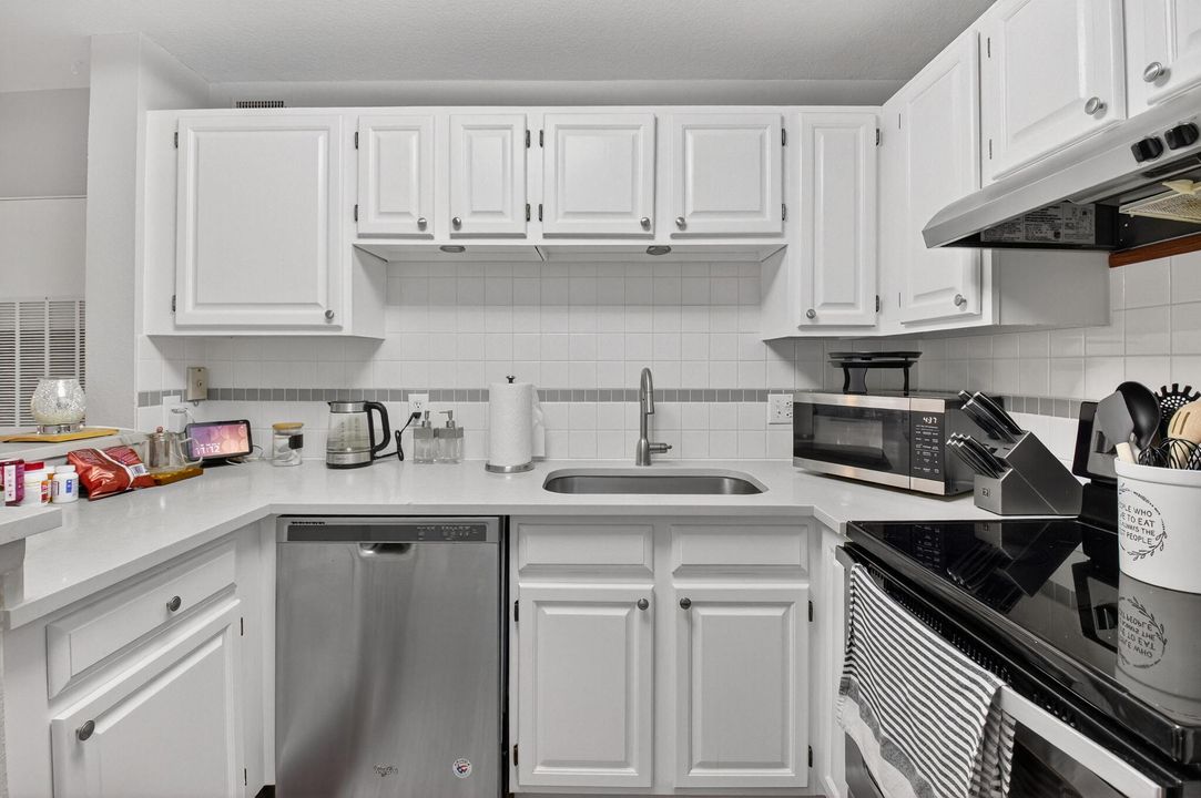 En Venta: $224,900 (1 camas, 1 baños, 586 Pies cuadrados)