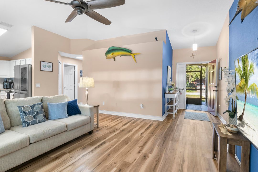 For Sale: $399,000 (3 beds, 2 baths, 1432 Square Feet)