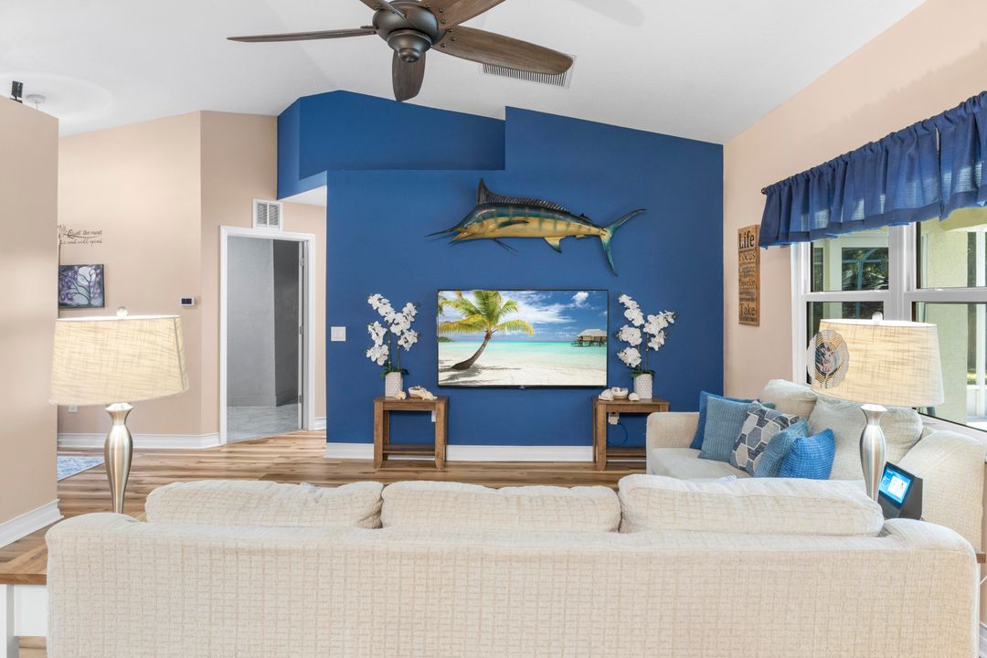 For Sale: $399,000 (3 beds, 2 baths, 1432 Square Feet)