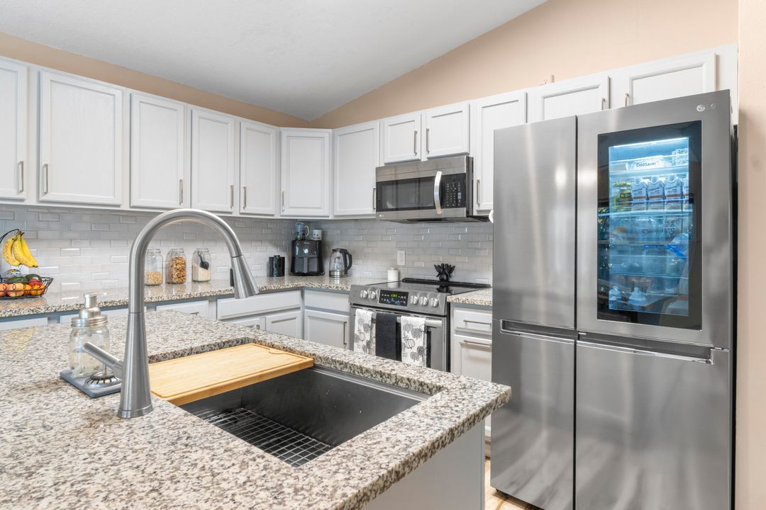 For Sale: $399,000 (3 beds, 2 baths, 1432 Square Feet)