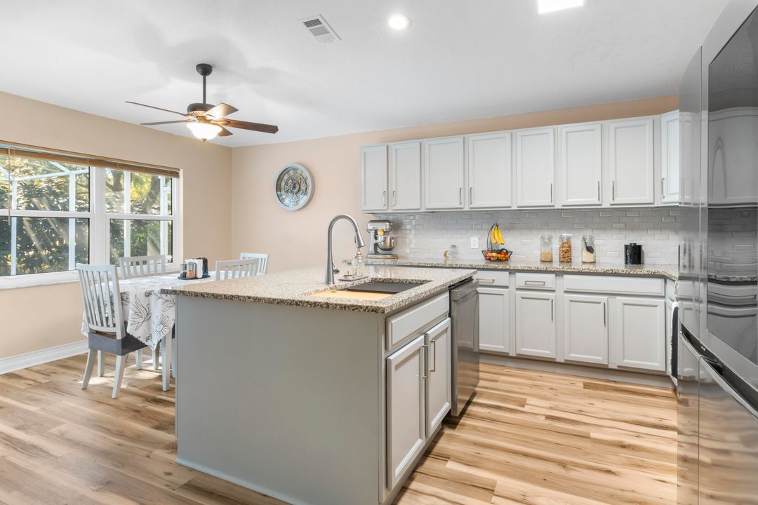 For Sale: $399,000 (3 beds, 2 baths, 1432 Square Feet)