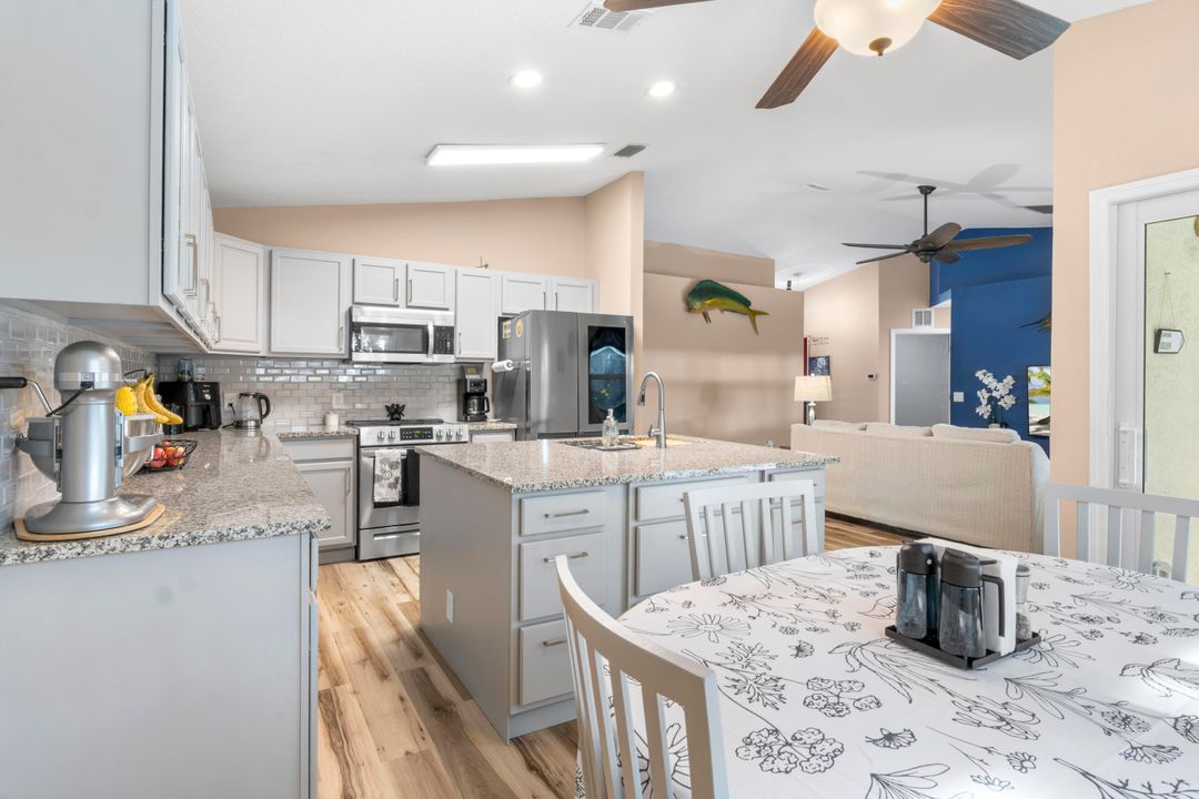 For Sale: $399,000 (3 beds, 2 baths, 1432 Square Feet)