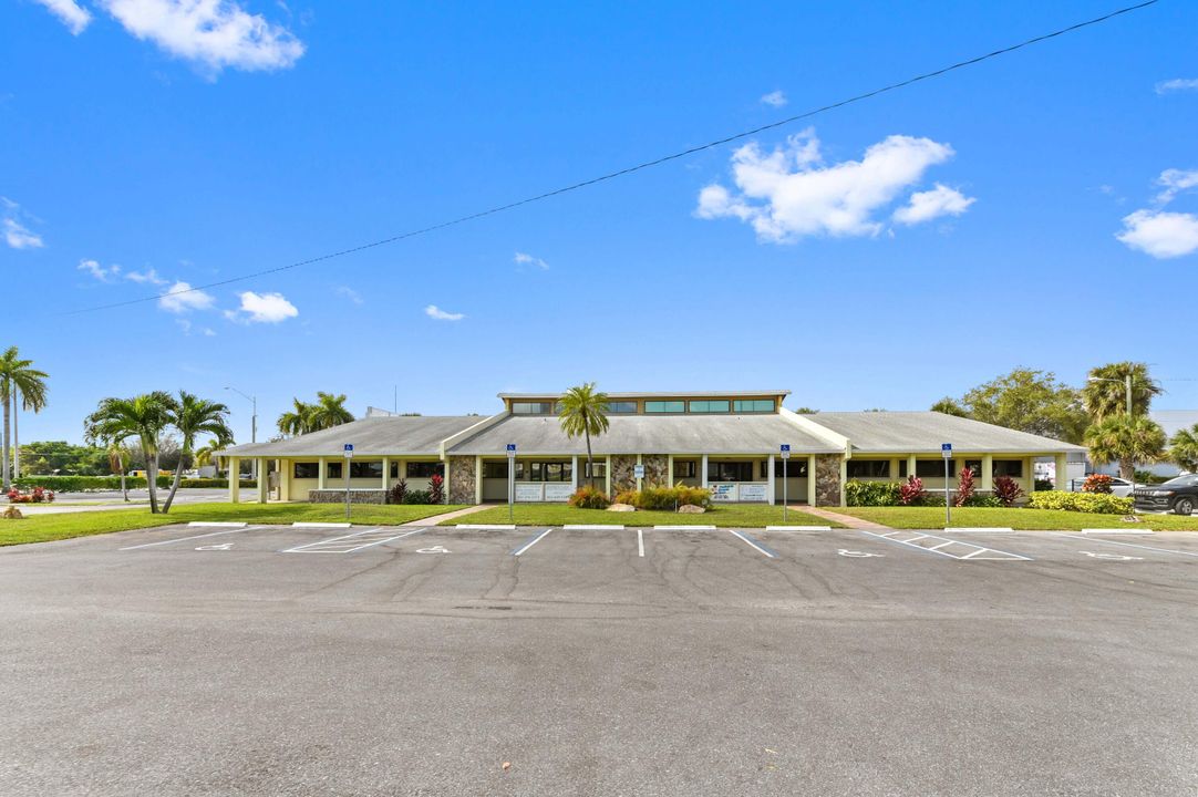 En Venta: $399,900 (0 camas, 0 baños, 1418 Pies cuadrados)