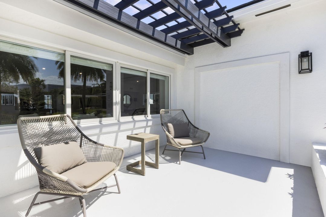 En Venta: $2,100,000 (5 camas, 3 baños, 2454 Pies cuadrados)