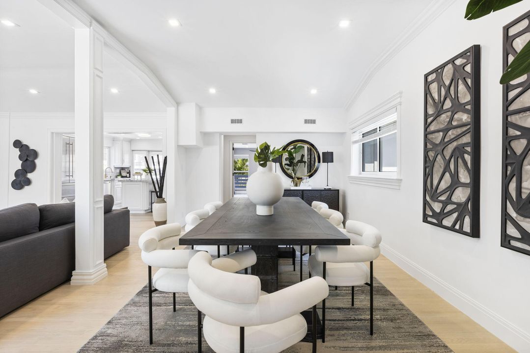 En Venta: $2,100,000 (5 camas, 3 baños, 2454 Pies cuadrados)