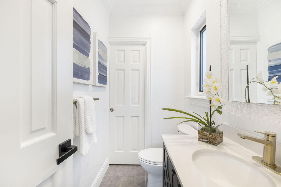 En Venta: $2,100,000 (5 camas, 3 baños, 2454 Pies cuadrados)