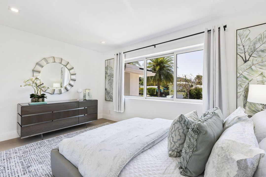 En Venta: $2,100,000 (5 camas, 3 baños, 2454 Pies cuadrados)