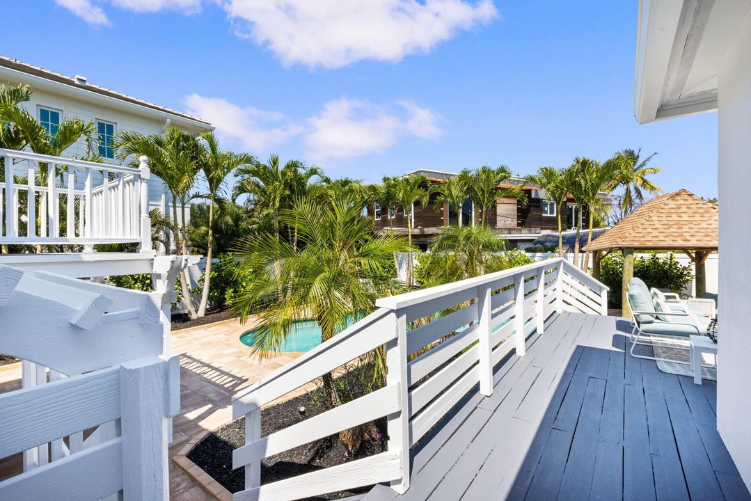 En Venta: $2,100,000 (5 camas, 3 baños, 2454 Pies cuadrados)