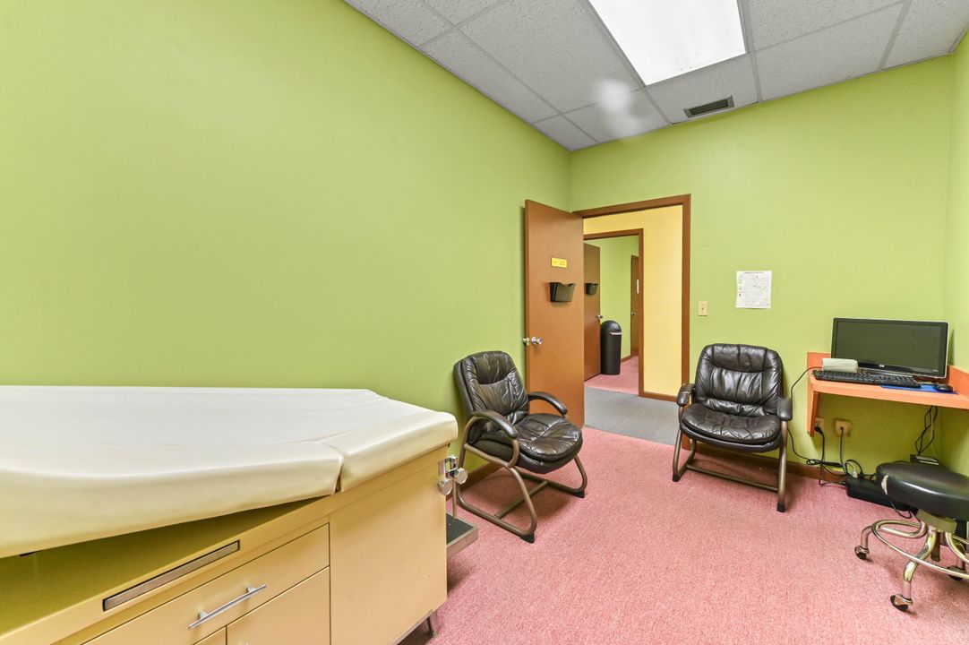 En Venta: $399,900 (0 camas, 0 baños, 1418 Pies cuadrados)