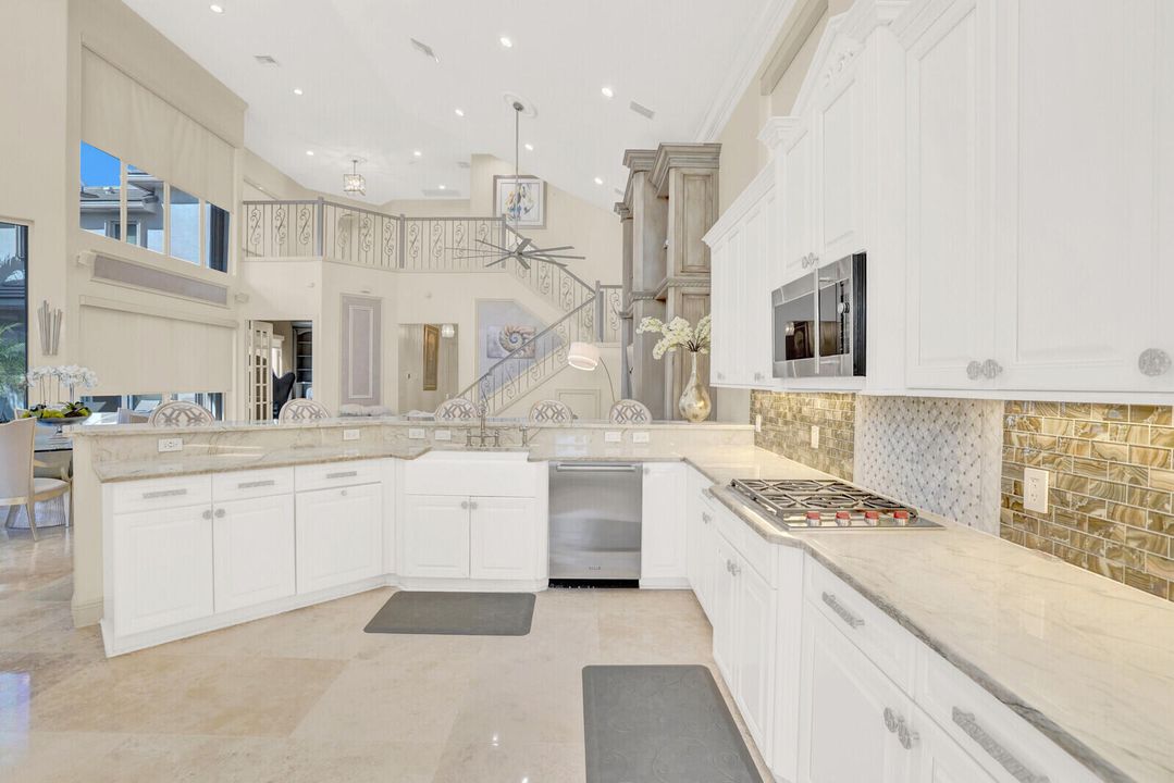 For Sale: $2,150,000 (5 beds, 4 baths, 4062 Square Feet)