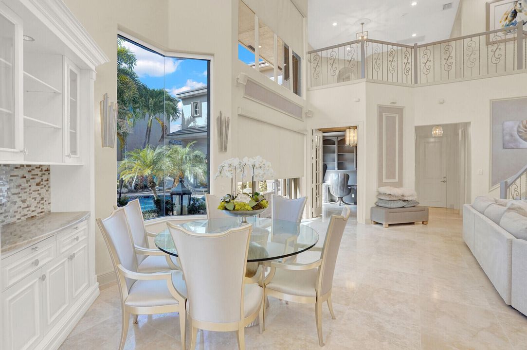 For Sale: $2,150,000 (5 beds, 4 baths, 4062 Square Feet)