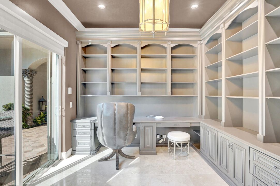 For Sale: $2,150,000 (5 beds, 4 baths, 4062 Square Feet)