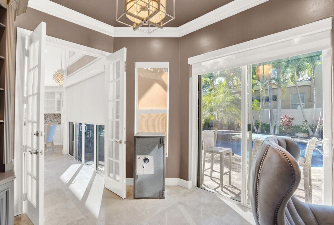 For Sale: $2,150,000 (5 beds, 4 baths, 4062 Square Feet)