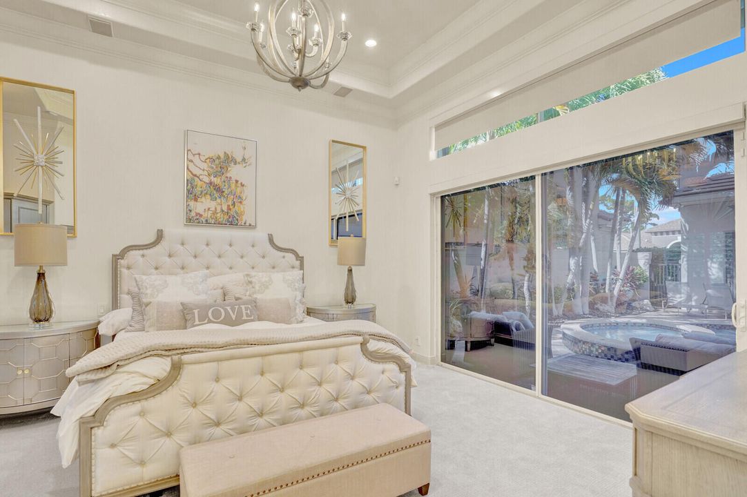 For Sale: $2,150,000 (5 beds, 4 baths, 4062 Square Feet)