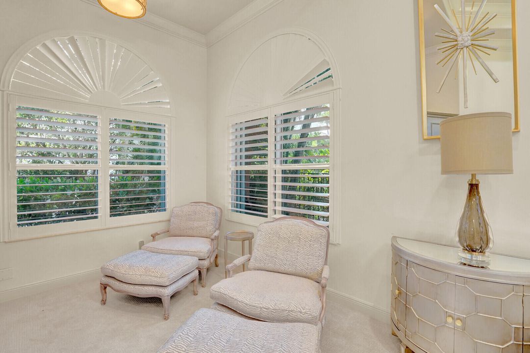 For Sale: $2,150,000 (5 beds, 4 baths, 4062 Square Feet)