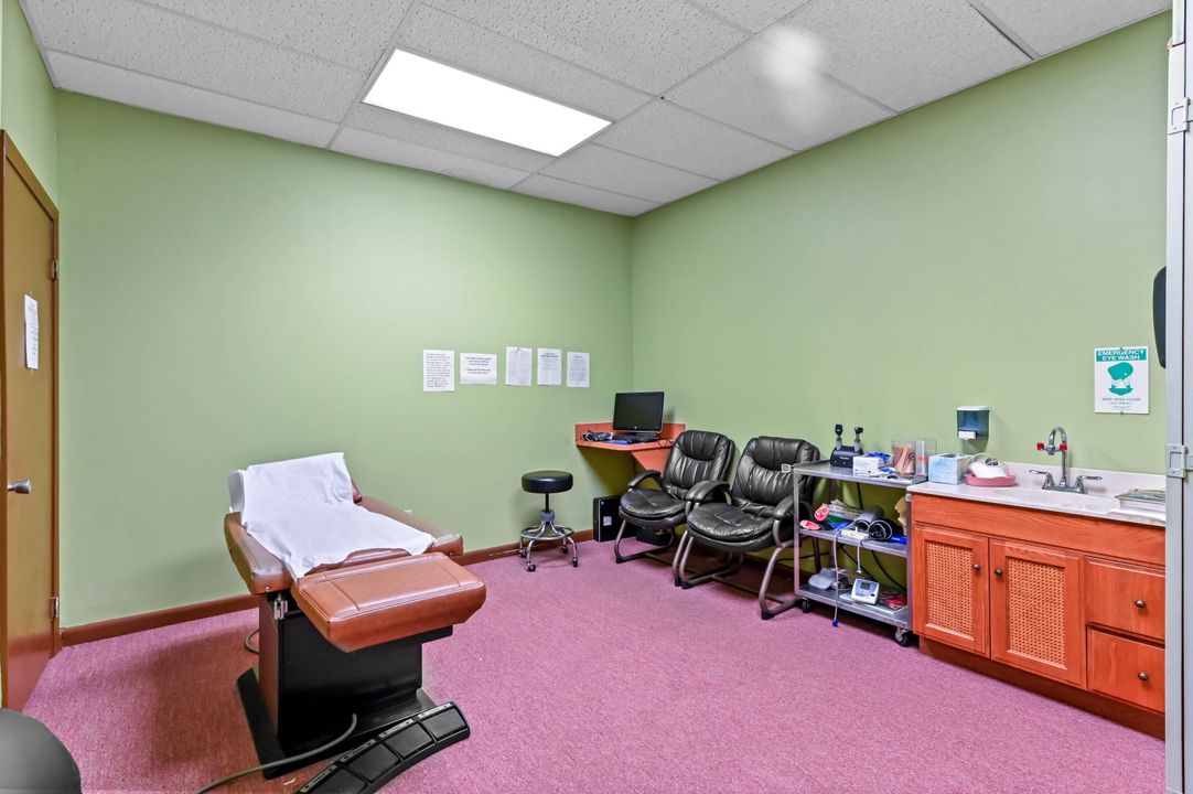 En Venta: $399,900 (0 camas, 0 baños, 1418 Pies cuadrados)