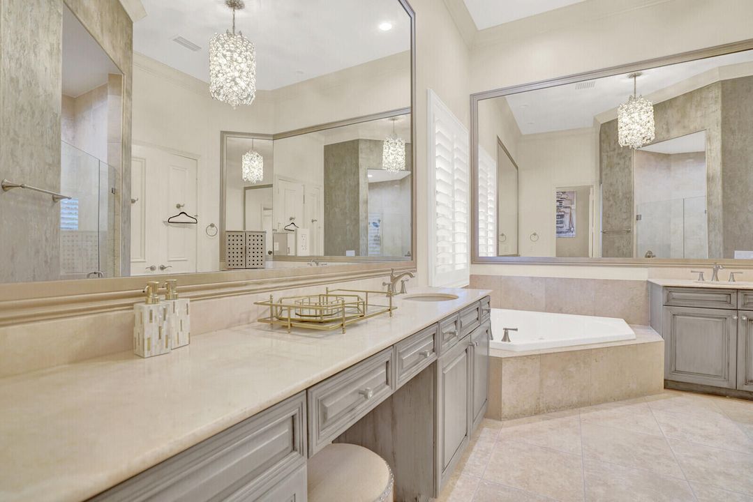 For Sale: $2,150,000 (5 beds, 4 baths, 4062 Square Feet)