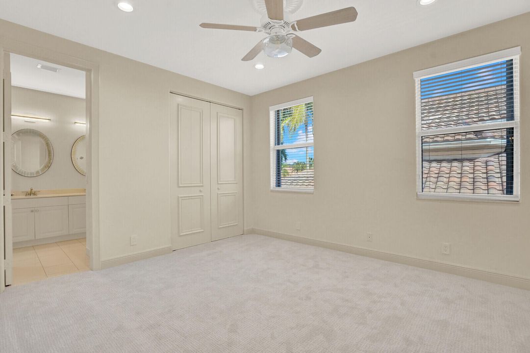 For Sale: $2,150,000 (5 beds, 4 baths, 4062 Square Feet)