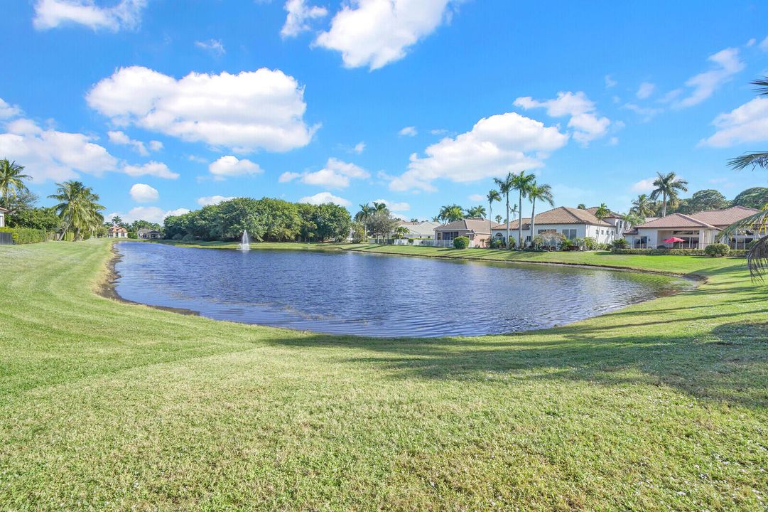 For Sale: $2,150,000 (5 beds, 4 baths, 4062 Square Feet)