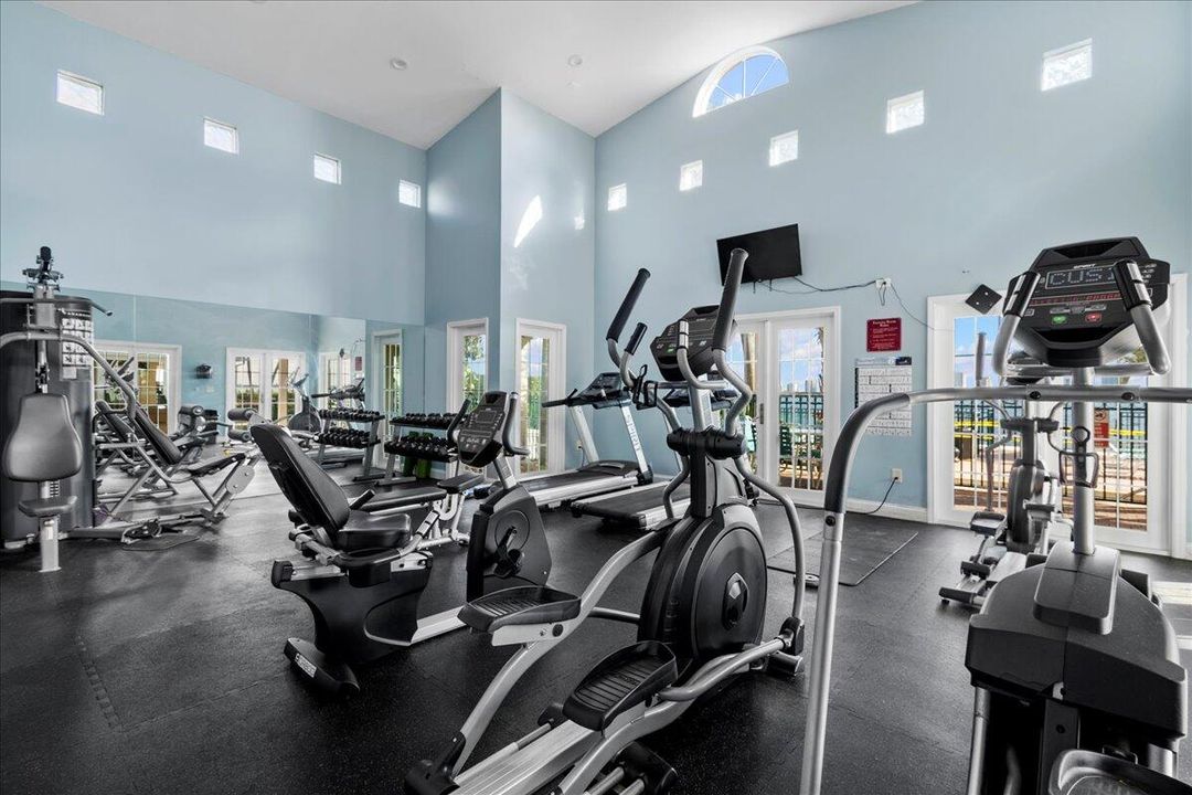 待售: $320,000 (2 贝兹, 2 浴室, 1111 平方英尺)