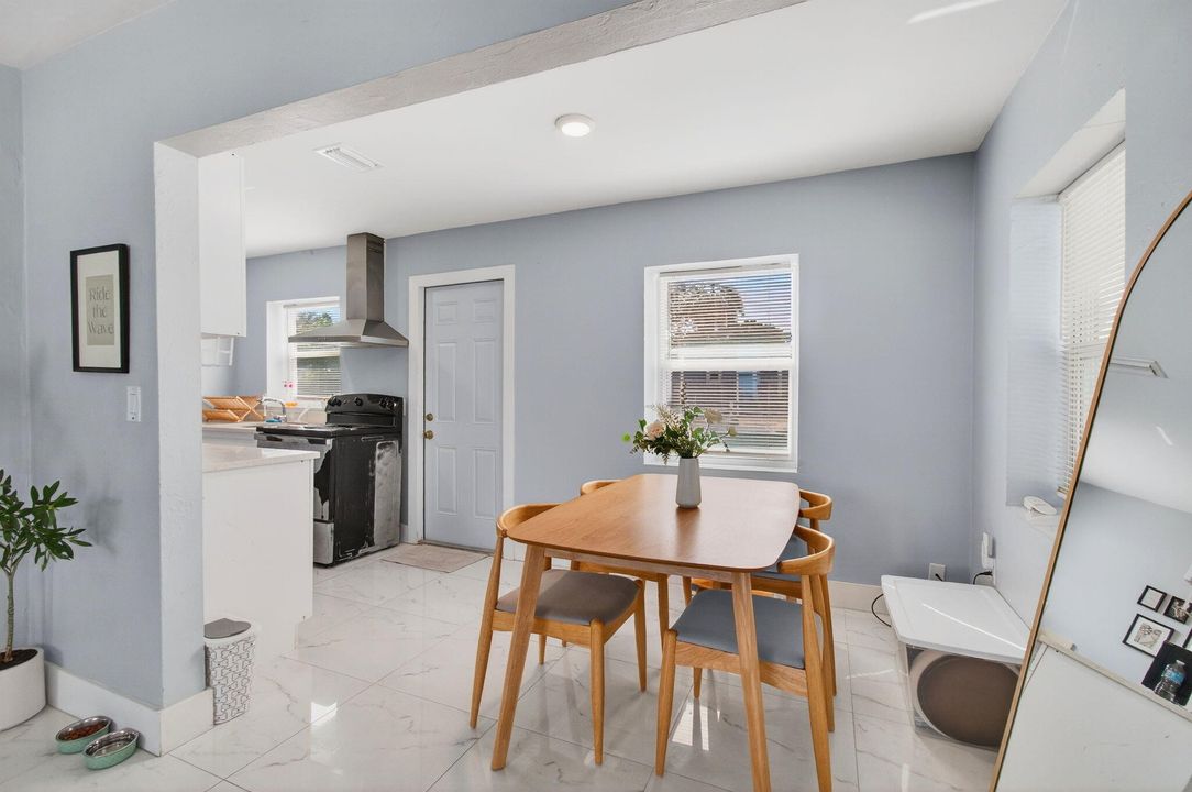 出租: $1,750 (1 贝兹, 1 浴室, 625 平方英尺)