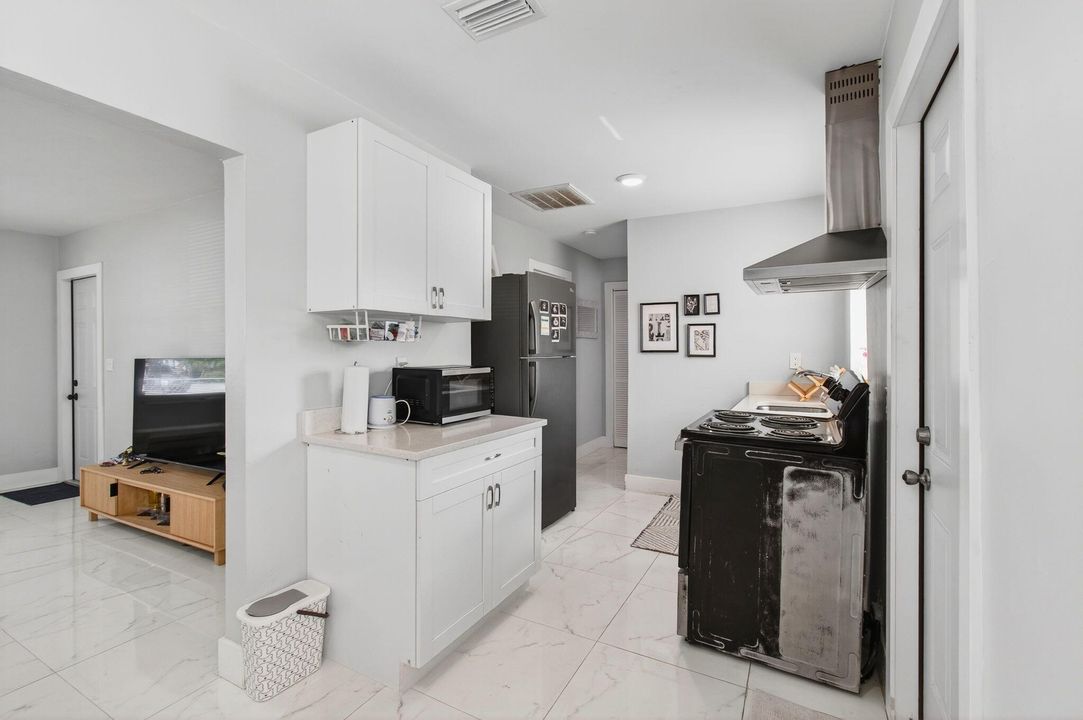 出租: $1,750 (1 贝兹, 1 浴室, 625 平方英尺)